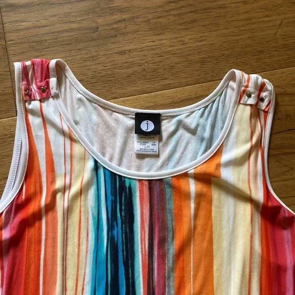 Ladies Top - Picture 2 of 5